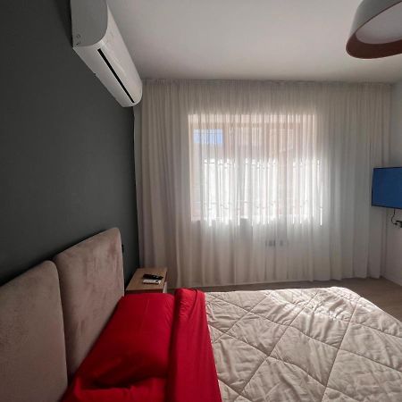 Amion Apartment In Center Of تيرانا المظهر الخارجي الصورة