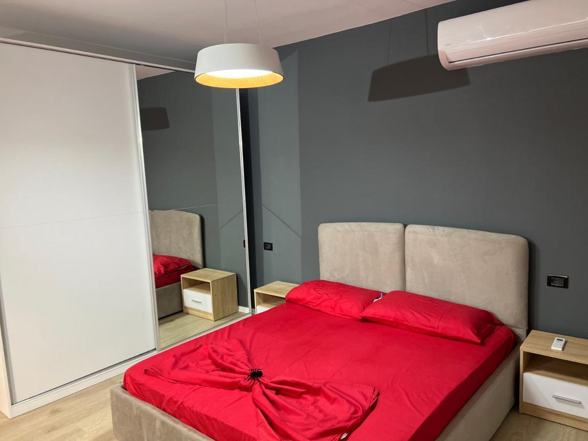 Amion Apartment In Center Of تيرانا المظهر الخارجي الصورة