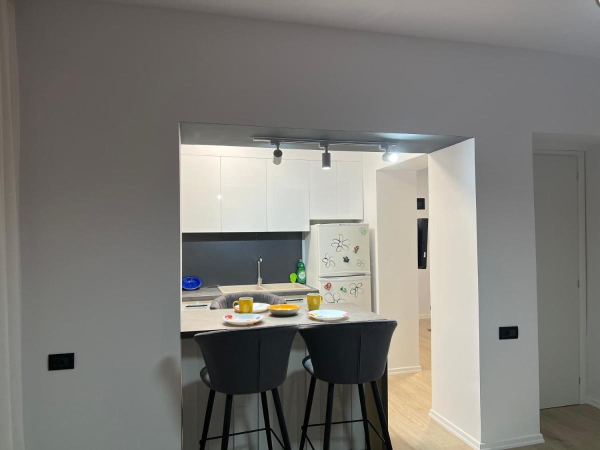 Amion Apartment In Center Of تيرانا المظهر الخارجي الصورة