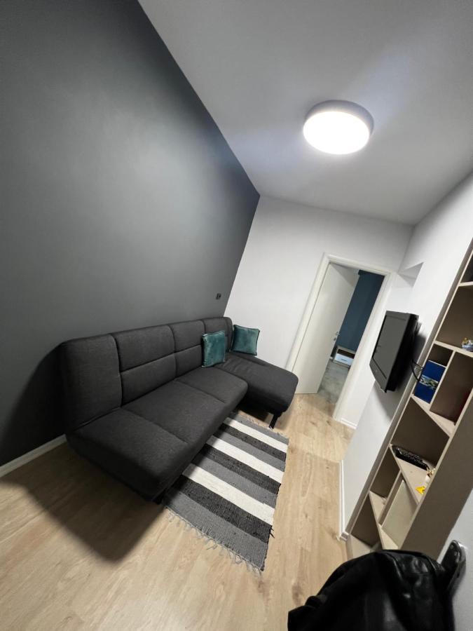 Amion Apartment In Center Of تيرانا المظهر الخارجي الصورة