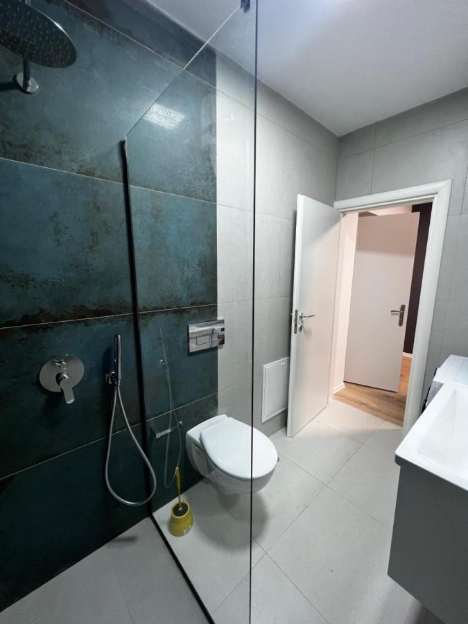 Amion Apartment In Center Of تيرانا المظهر الخارجي الصورة