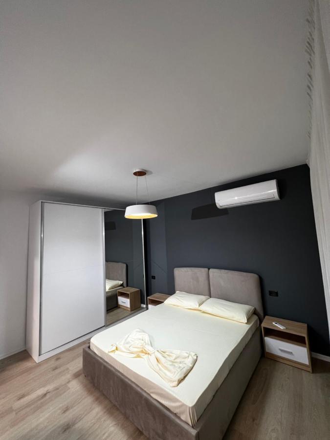 Amion Apartment In Center Of تيرانا المظهر الخارجي الصورة