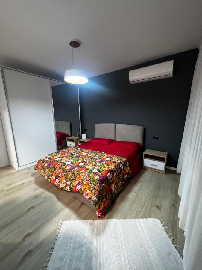 Amion Apartment In Center Of تيرانا المظهر الخارجي الصورة
