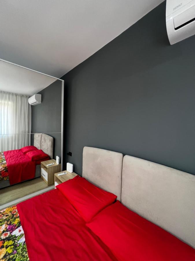 Amion Apartment In Center Of تيرانا المظهر الخارجي الصورة