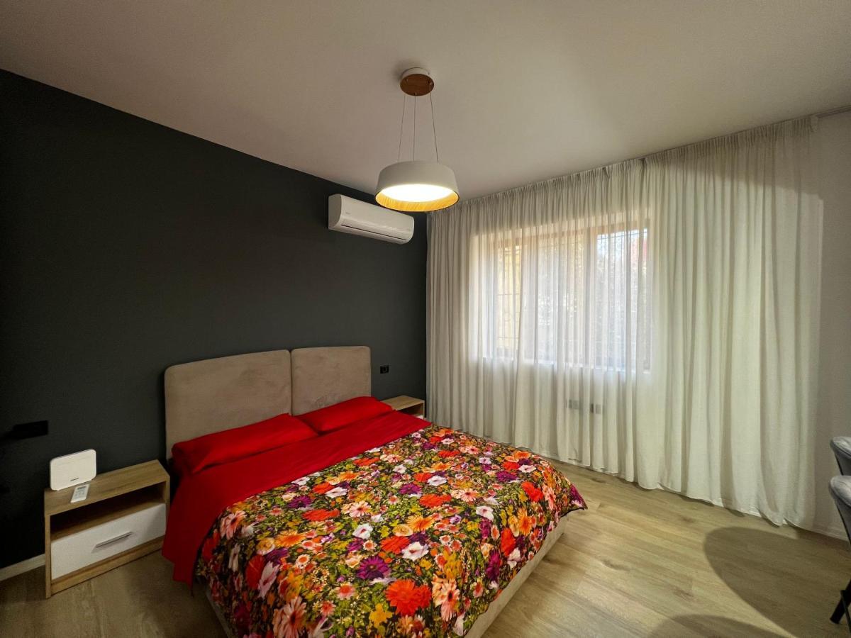 Amion Apartment In Center Of تيرانا المظهر الخارجي الصورة