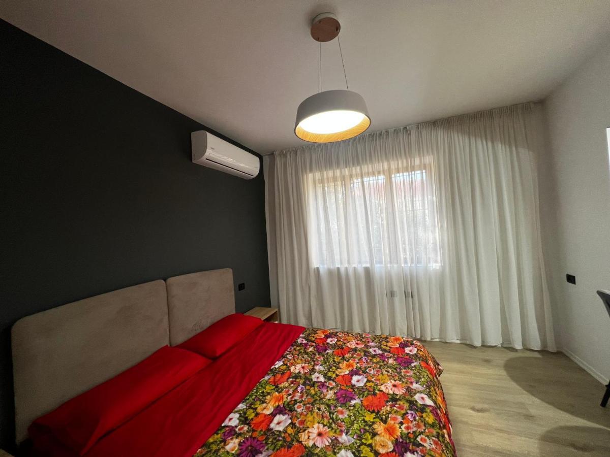 Amion Apartment In Center Of تيرانا المظهر الخارجي الصورة