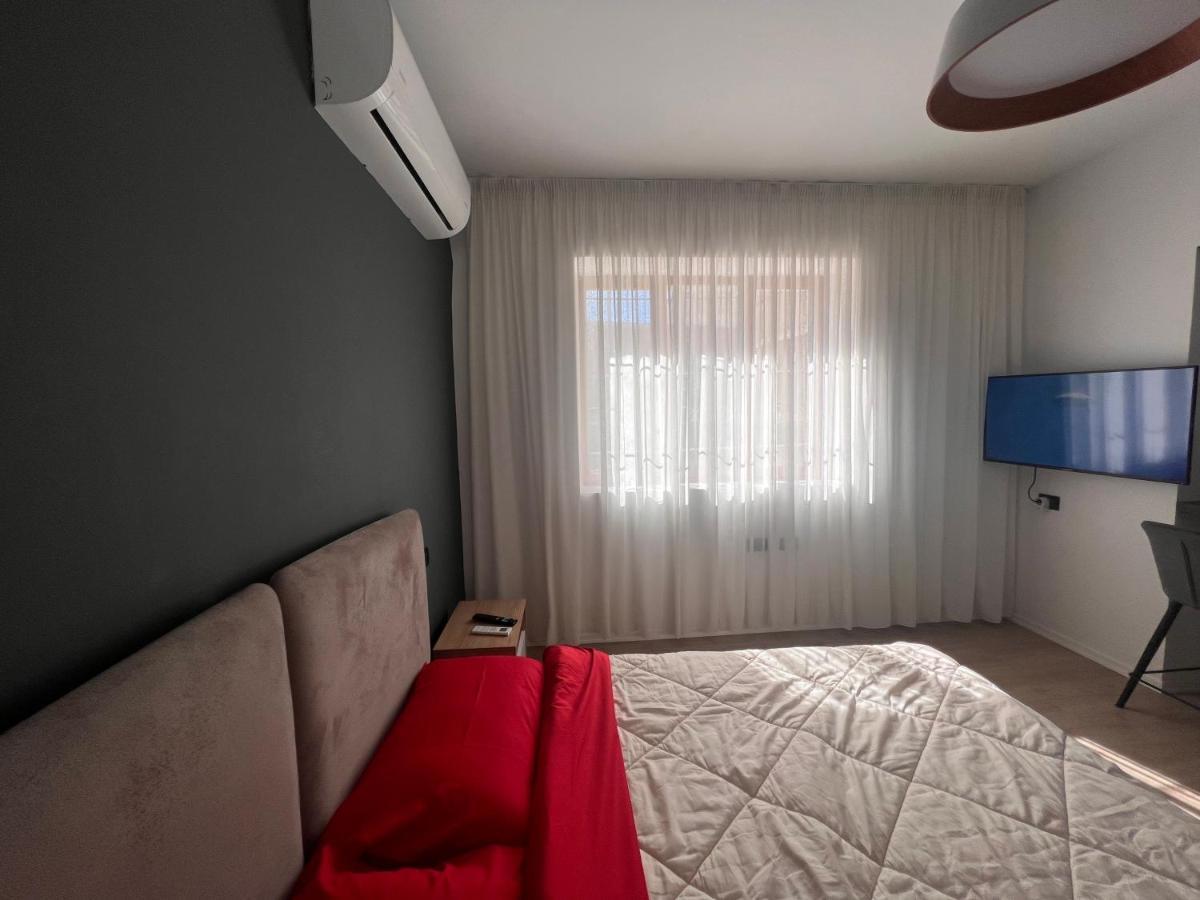 Amion Apartment In Center Of تيرانا المظهر الخارجي الصورة